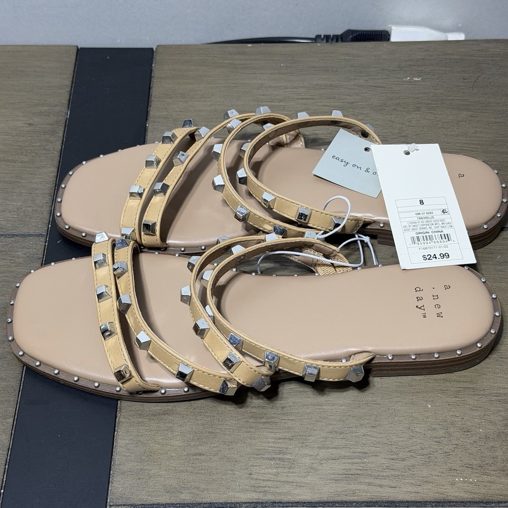 A New Day Hollis Tan Studded Strappy Flat Sandals Silver Studs Women 8 NWT